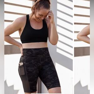Fabletics On-The-Go PowerHold® High-Waisted 9'' Short 13” waist